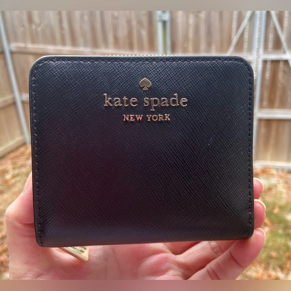 Kate Spade Black Saffiano Leather Stacie BiFold Zip Around Wallet Corporate Chic